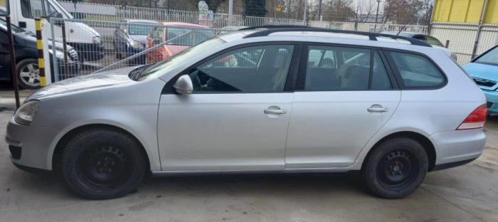 Volkswagen Golf V - Image 5